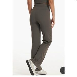 VUORI Women's Daily Wide Leg Pants, Size Medium -